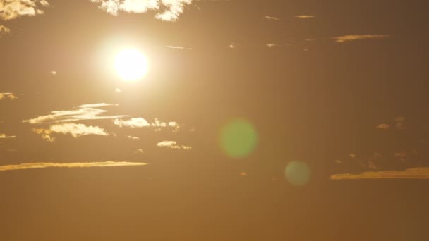 Zlaté slunce na obloze - Záběry, video