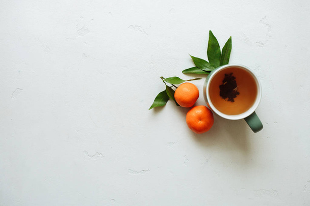 feuilles de thé vert mandarine
 - Photo, image