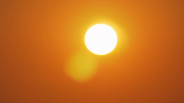 Golden sun w pomarańczowe niebo - Materiał filmowy, wideo