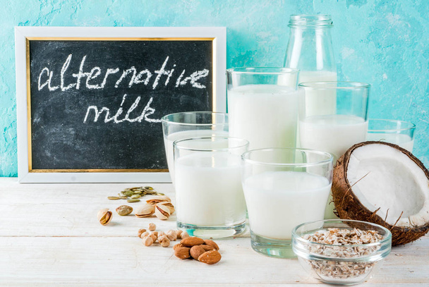 Wegańskie alternatywne-mleczne mleka - Zdjęcie, obraz