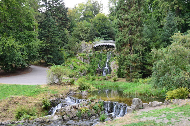 Kassel, Almanya 'daki Wilhelmshoehe Kalesi Parkı - Fotoğraf, Görsel