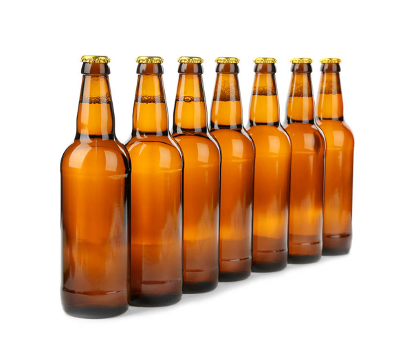 Glazen flessen bier  - Foto, afbeelding