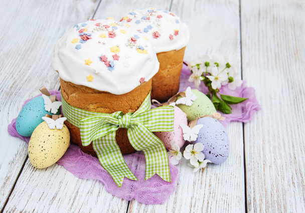 húsvéti kenyér és a tojás - Fotó, kép