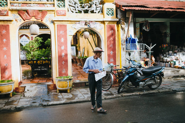vietnamese man - Foto, Bild