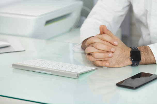 man hands near keyboard in modern office - Foto, imagen
