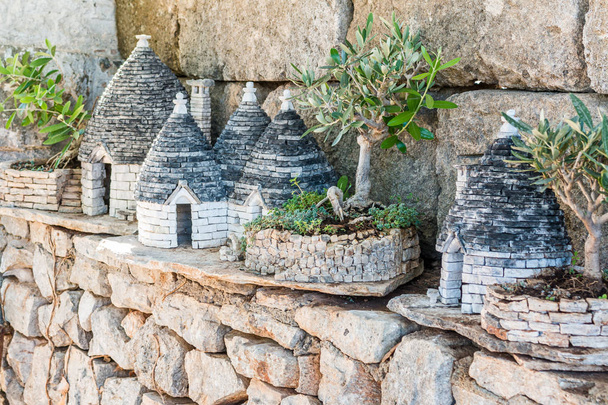 miniatyyri trulli kohteessa Alberobello
  - Valokuva, kuva