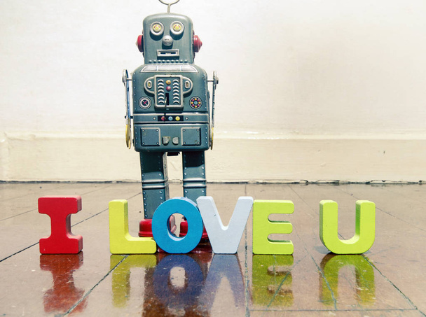 I Love U met houten letters  - Foto, afbeelding
