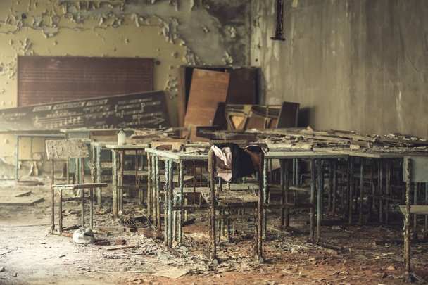 Zenei osztály az iskolában 3, Pripjaty, Chernobyl elidegenedés zóna - Fotó, kép