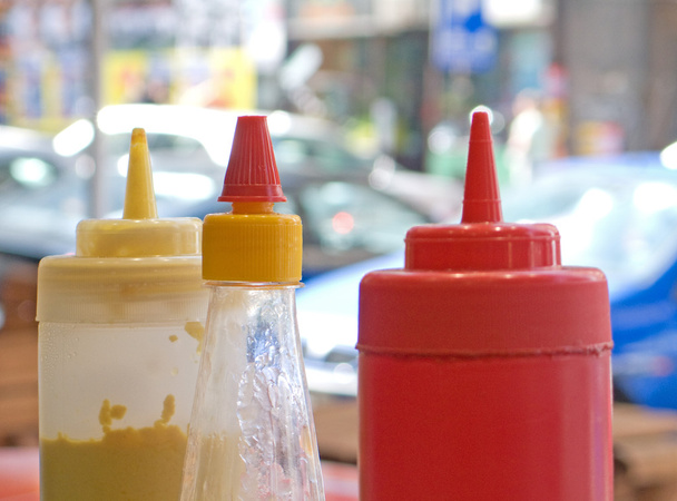 ketchup, mosterd en mayonaise - Foto, afbeelding