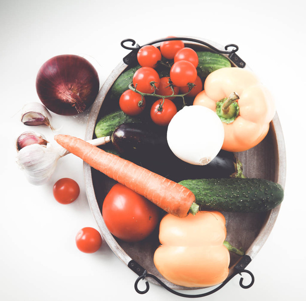 Свіжі осінні овочі на білому тлі
 - Фото, зображення