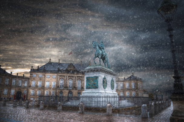  Royal Amalienborg Palace Kööpenhaminassa
 - Valokuva, kuva