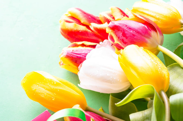 Bouquet de fleurs de tulipe gros plan
. - Photo, image