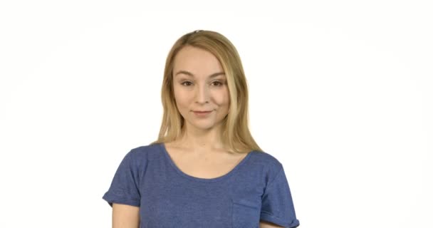 mooie jonge vrouw glimlachen - Video