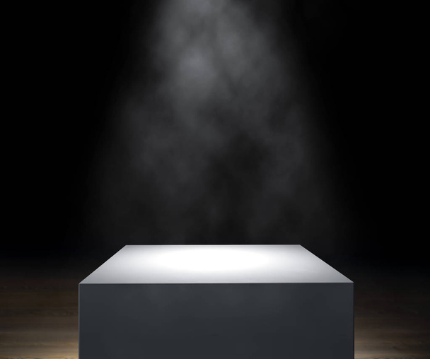 Podium iluminado no chão de madeira no fundo preto
 - Foto, Imagem