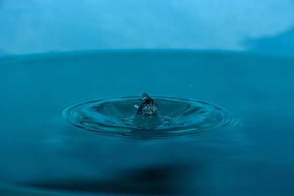 drop of clean blue water - Фото, зображення