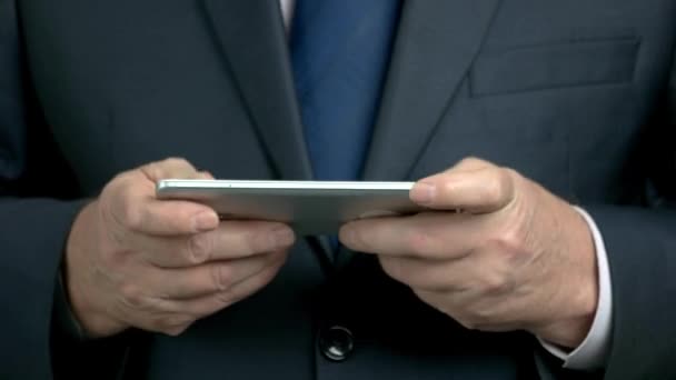 Close up businessman hands holding smartphone. - Video, Çekim