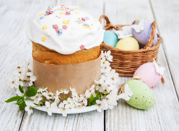 Easter bread and eggs - Фото, зображення