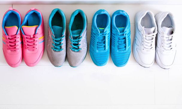Choisir des chaussures de sport
 - Photo, image