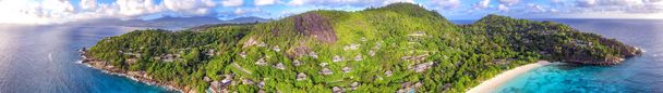 Vista panorámica de Mahe en el archipiélago de las Seychelles
. - Foto, Imagen