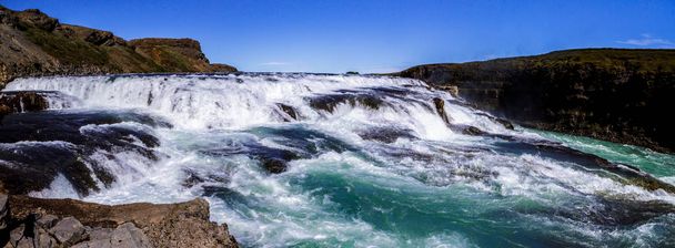 Panorama de la belle cascade Gullfoss en Islande 11.06,2017
 - Photo, image