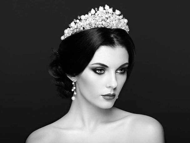 Fashion portrait of beautiful woman with tiara on head - Photo, Image