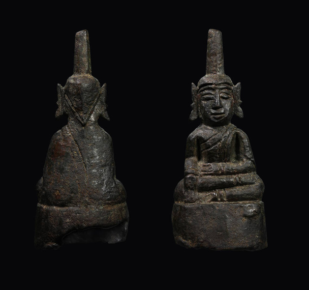 Tradycyjny tajski Budda amulet przedstawiające które Budda posadziła. - Zdjęcie, obraz
