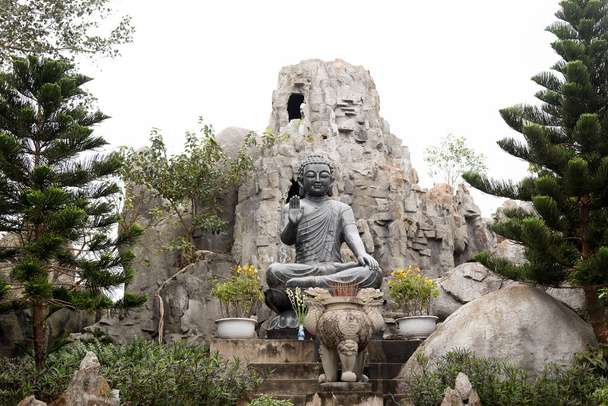 Скульптур Будди
 - Фото, зображення