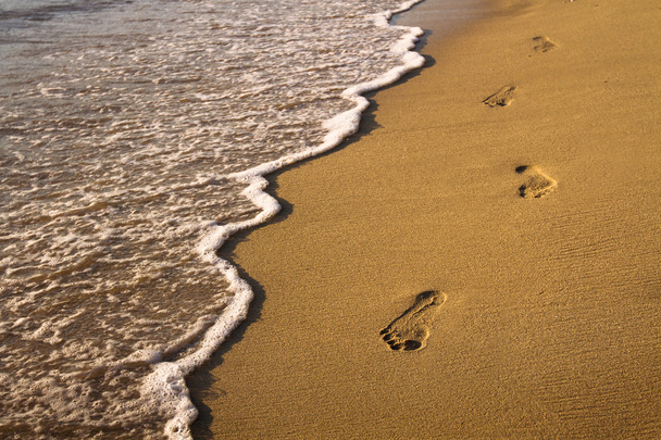 Footprint on the beach - Zdjęcie, obraz