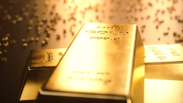 Jemné zlaté cihličky 1000 gramů na podlaze s roztroušené kusy zlata. Pojem bohatství - Záběry, video
