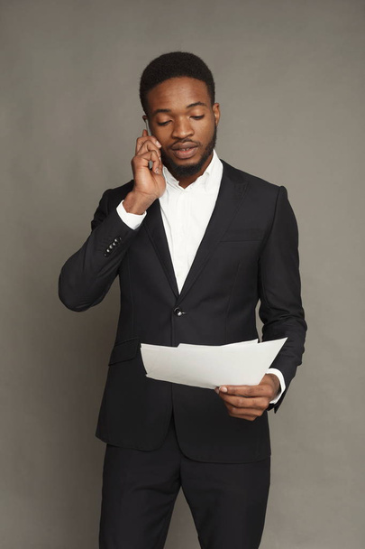 Handsome young black man portrait at studio background. - Foto, Bild