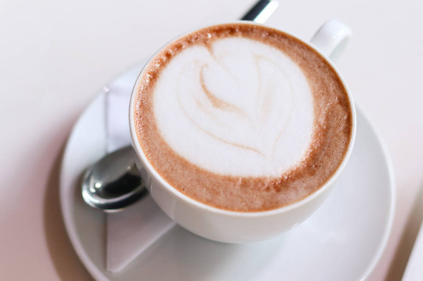 Chutná snídaně v kavárně, cappuccino nápoje - Fotografie, Obrázek