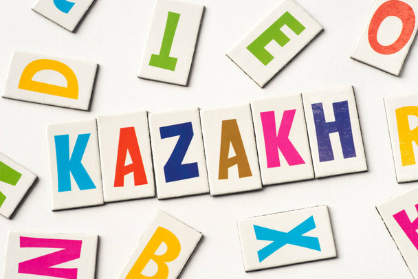 sana kazakh valmistettu värikkäitä kirjaimia
  - Valokuva, kuva