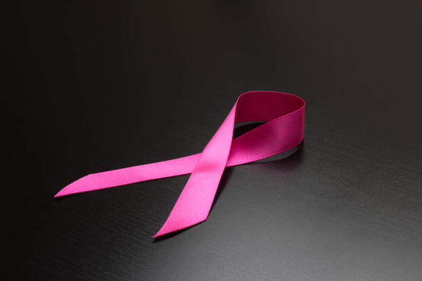 Pink satin breast cancer awareness ribbon - Foto, Imagem