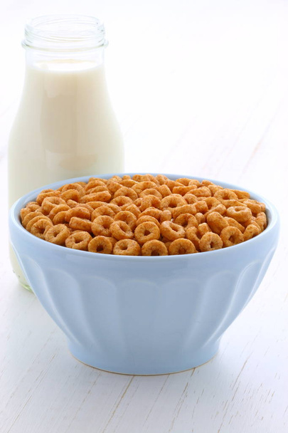 Whole wheat cereal loops  - Photo, Image