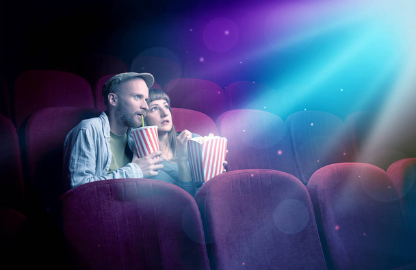 Teenager couple watching movie  - Foto, Bild