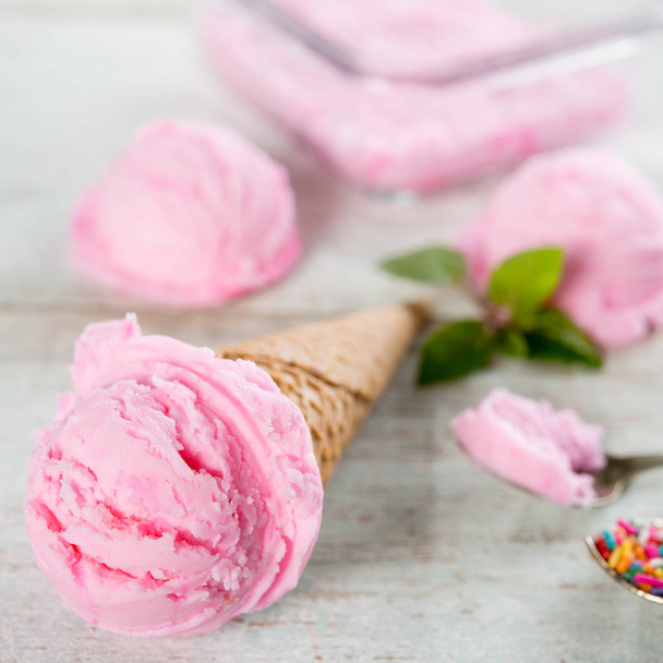 Pink ice cream waffle cone - Foto, imagen