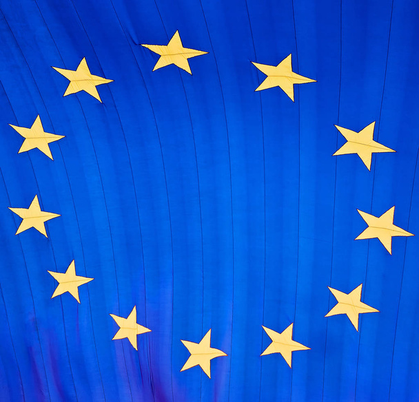 A világ legnagyobb zászló az Európai Unió az égen - Fotó, kép