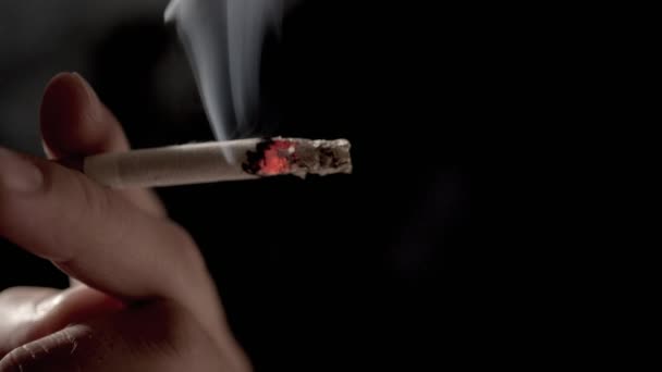 Smoking cigarette - Materiał filmowy, wideo