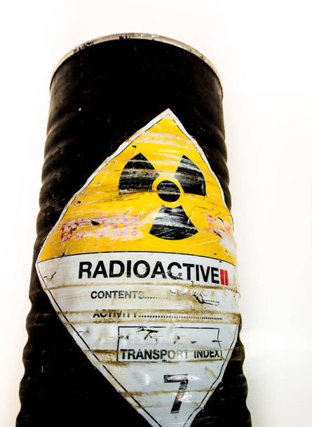 Stalowy pojemnik z materiału radioaktywnego - Zdjęcie, obraz