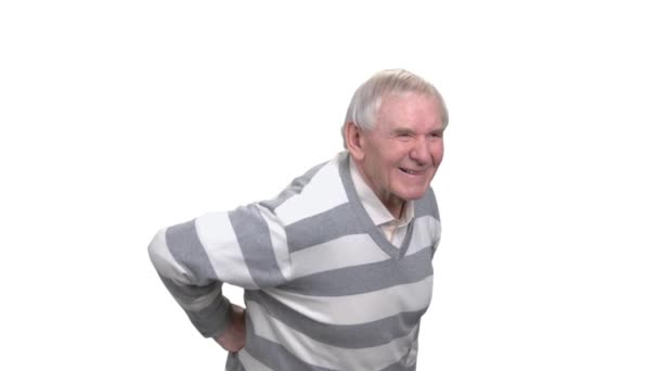 Senior mens lijden aan pijn in de onderrug. - Video