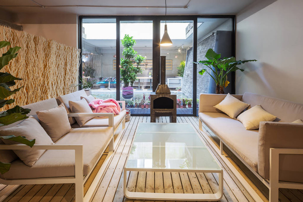 diseño y decoración de la sala de estar moderna en compañía
 - Foto, Imagen