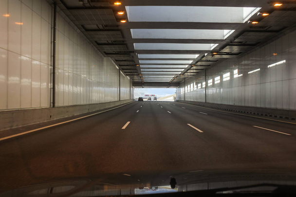 On the car in the tunnel. - Foto, Imagem