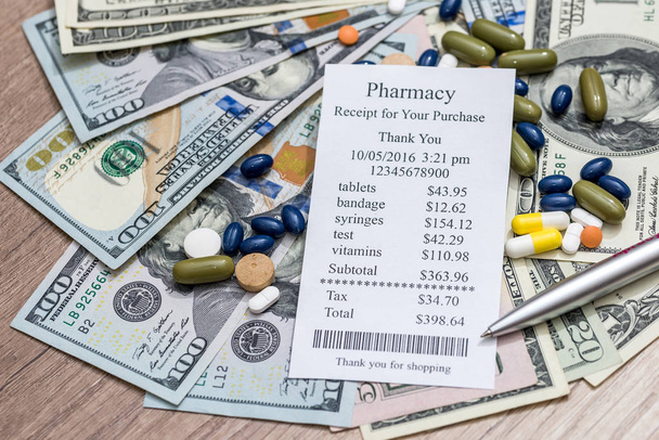 Náklady na medicíny - prázdné, peníze a pera - Fotografie, Obrázek