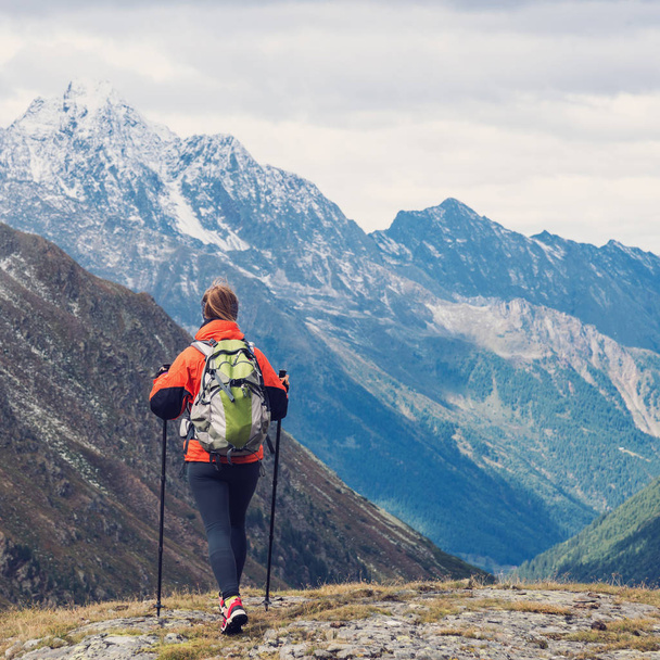 Young woman hiking in the mountains - Photo, Image