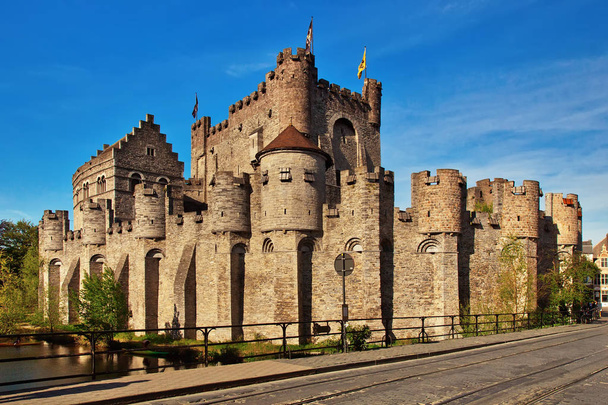 Old castle in european city, historic travel destination - Foto, Imagen