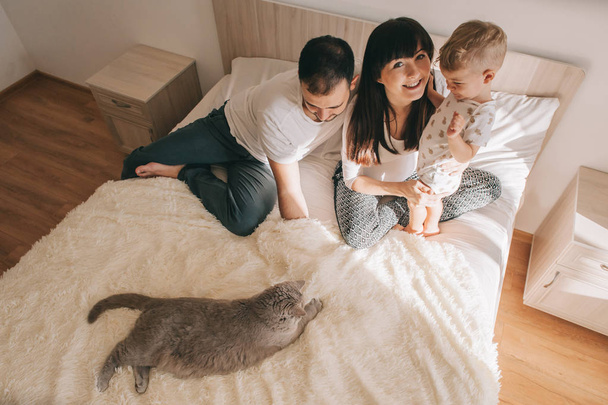 Family is the happiest thing in life - Valokuva, kuva