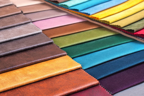 Muestras de color de un tejido de tapicería
 - Foto, Imagen