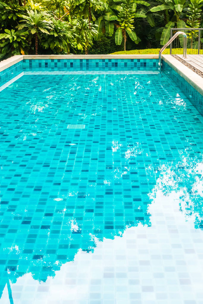venkovní bazén - Fotografie, Obrázek