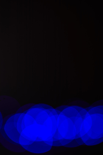 abstract blue blurred circles on dark - Foto, Imagem
