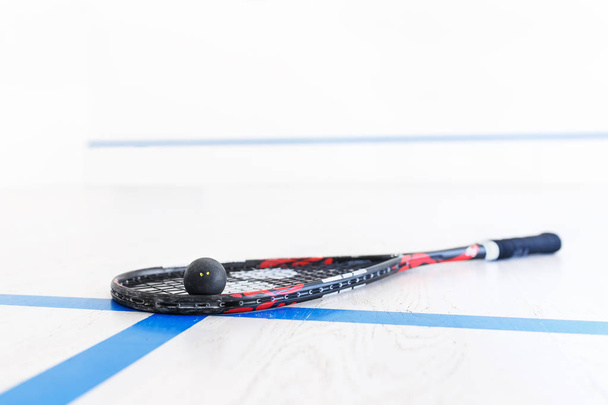 racquetball equipment and wall - 写真・画像